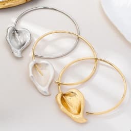 3D Floral Open Choker Necklace Exaggerated Flower Modeling Calla Lily Choker Pleated Flower Design Gold Color Statement Choker