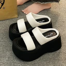 Platform Slippers Women Summer Wear Fashion 2026 New Style Increase Sandals Casual Everything Muffin Flip-flops Beach Shoes