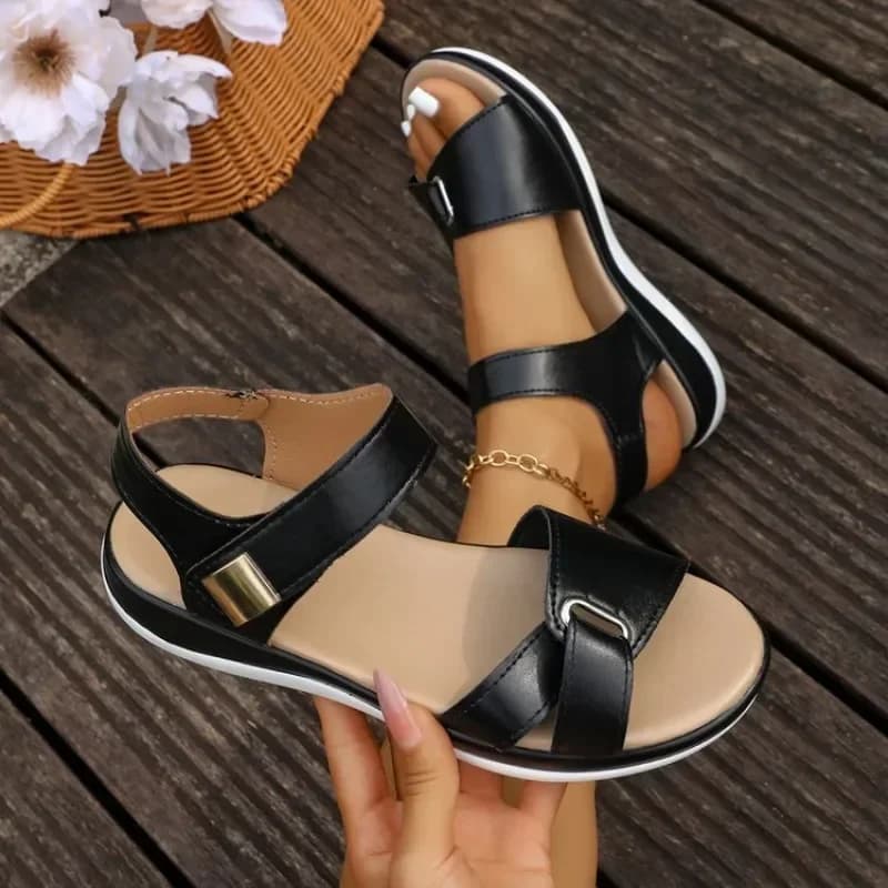 2026 Women Summer Flat Sandals Fashion Metal Buckle Strap Sandals Round Toe Open Toe Casual Comfortable Beach Roman Shoes Women