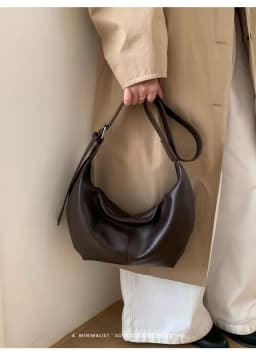 Large Capacity Casual Crossbody Bag Soft Leather Commuter Bag Black Versatile Lazy Style Korean Mini Shoulder Bag for Daily Use