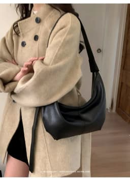 Large Capacity Casual Crossbody Bag Soft Leather Commuter Bag Black Versatile Lazy Style Korean Mini Shoulder Bag for Daily Use