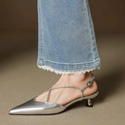 2026 New Style Pointed Toe Low Heel Mule Shoes Women French Retro Single Buckle Strap Fashion Pointed Low Heel Shoes Women 7878