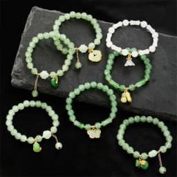 7pcs/set Everyday Sweet Butterfly Bracelet – Green Glass Beads with Delicate Pendants for Effortless, Feminine Style.