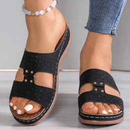 2026 New Casual Large Size Slip-On Hollow Out Casual Flats Leather Comfortable Wedge Shoes Women's Roman Style Platform Sandals