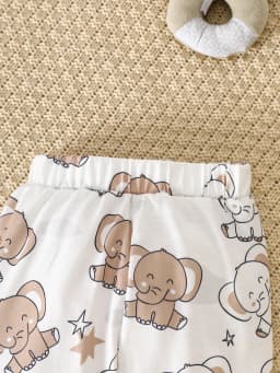 Four-Piece Set for Newborn Boys, Autumn and Winter Season Casual Cute Style, Lively Elephant Print Unisex Romper Four-Piece Set
