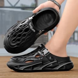 Men's Slippers Summer Outdoor Sandals Clogs Home Garden Shoes for Men Beach Slippers Soft Bottom Baotou Clogs Slippers