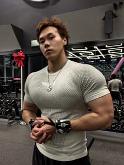 Gym Bat Quick Drying Slim Fit Men's Short Sleeved Sports T-shirt 2026 Healthy Fitness Running Sports Fitness Men's Casual Shirt
