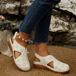 New Fashion Designer Summer Women Sandals Relaxation Fashion Hollow Out Comfort Ventilate Handiness Sandbeach Sandal