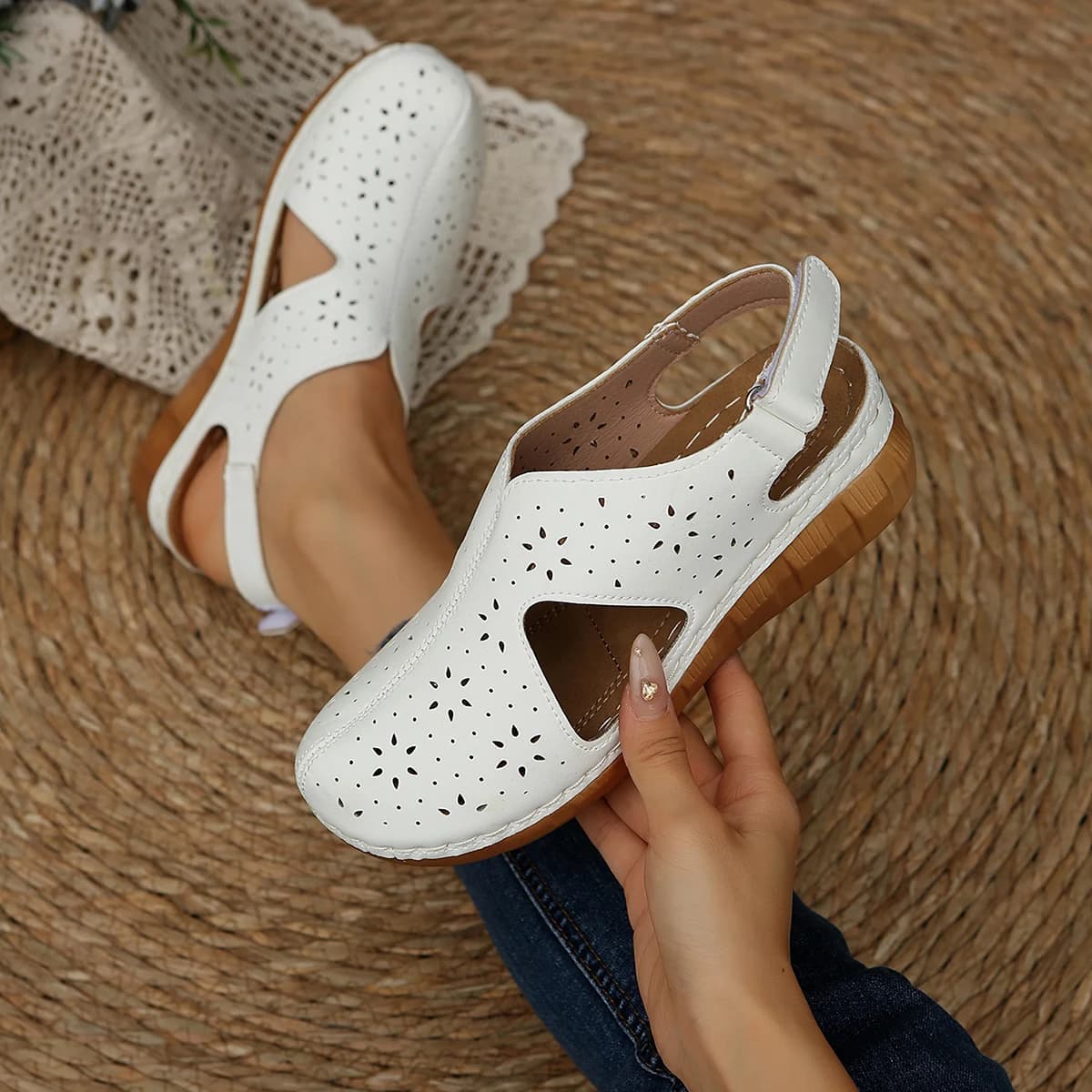 New Fashion Designer Summer Women Sandals Relaxation Fashion Hollow Out Comfort Ventilate Handiness Sandbeach Sandal