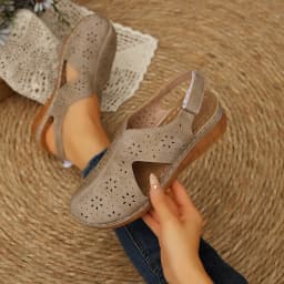 New Fashion Designer Summer Women Sandals Relaxation Fashion Hollow Out Comfort Ventilate Handiness Sandbeach Sandal