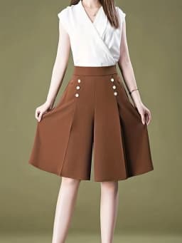 Women's Elegant High Waist Wide Leg Culottes, Casual Pleated Knee-Length Skirt Shorts with Decorative Buttons, Formal Office Wea