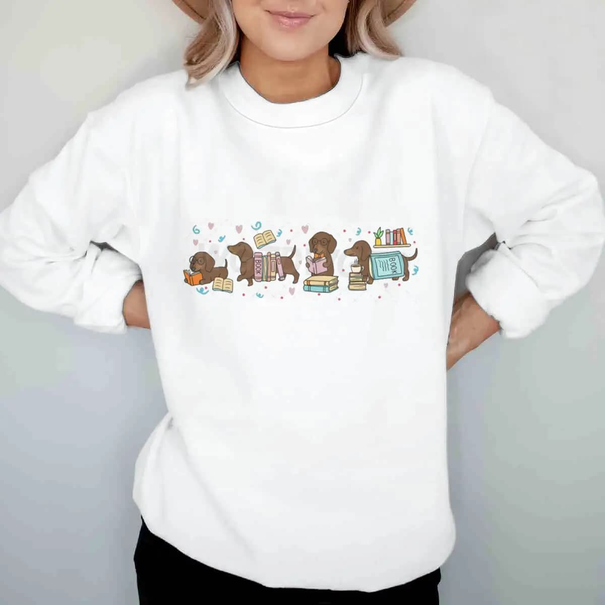 Womens Dachshund Book Lover Graphic Sweatshirts Book Lover Gift Long Sleeve Pullover Top Cute Wiener Dog Sweatshirts Tops