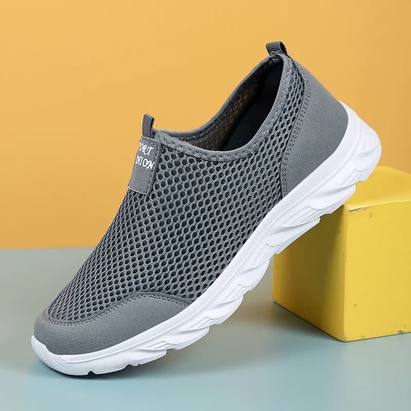 Summer Mesh Casual Shoes For Men Breathable Low-cut Men's Running Shoes Outdoor Non-slip Lightweight Sneakers Man Slip-on Shoes