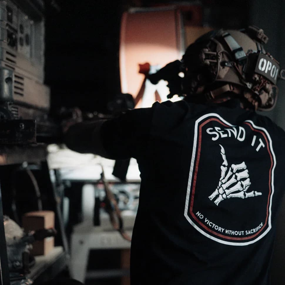 Send It T-Shirt – Savage Tacticians Exhaust Ventilation for Cooling Suitable for Exercise Wear