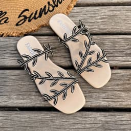 Fashionable Rhinestone Flat Bottom Sandals Women's Summer New Comfortable Slip-On Beach Slippers PU Material Casual Slippers