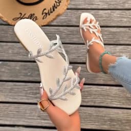 Fashionable Rhinestone Flat Bottom Sandals Women's Summer New Comfortable Slip-On Beach Slippers PU Material Casual Slippers
