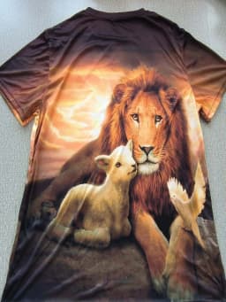 Men's Lion Lamb Peace Dove Print T-Shirt Sunset Wildlife Religious Symbol Crew Neck Casual Top