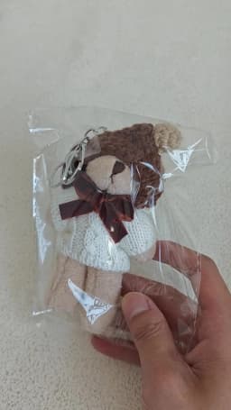 Fashion Wool Crochet Hat Bear Pendant Keychain Cute Bow Tie White Chocolate Brown Sweater Bear Doll Key Chain Car Key Bag Decora
