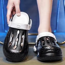 Summer breathable fashionable men's and women's slippers thick soled perforated shoes outdoor sports and leisure beach shoes 48