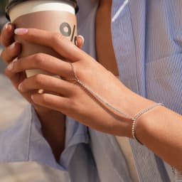 Trendy Stainless Steel Zircon Beads Back of Hand Chain Finger Bracelet Fashion Chic Sexy Jewelry Waterproof Wholesale Gift 2026