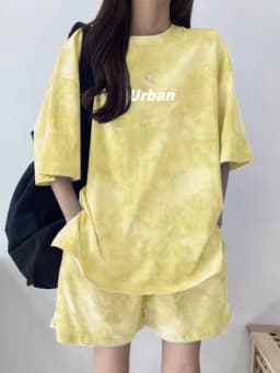 New in Summer Women's Tie Dye Workmanship Sportswear Set Short Sleeve Loose Wide Leg Shorts Casual Outfit Simple Two Piece Set