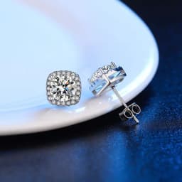 Classic 4 Prong Moissanite Stud Earrings 925 Silver Plated Lab Diamond Zircon Stud Earrings Wedding Jewelry Birthday Gift