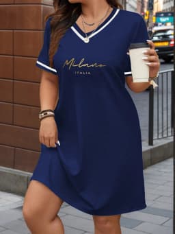 Fashionable Printed American Casual Style Color-Blocked V-Neck Short-Sleeve Long Top, Loose Fit, Casual and Slimming T-Shirt Dress, Suitable for Spring and Summer Commuting and Home Wear, Women's Clothing