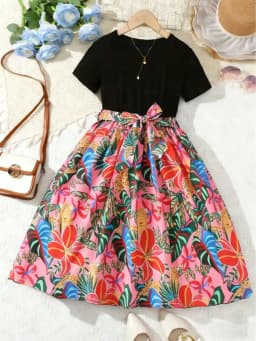 2026 Casual Sweet Girl Patchwork Floral Short-Sleeved Dress, Solid Color Round Neck Top, Summer Casual Floral Dress Gift