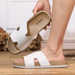 Fashion Black Slippers Man Comfortable Soft Platform Slippers For Men Designer Casual Slippers Outdoor Beach Shoes Men's Slides