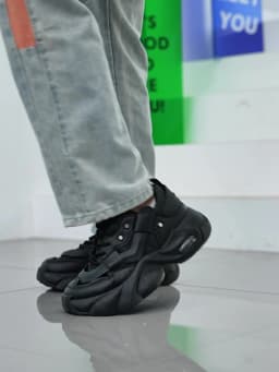 Men's Thick-soled Height-increasing Casual Sports Shoes, Low-top Lace-up Style, Wear-resistant Sole, Comfortable and Anti-slip,