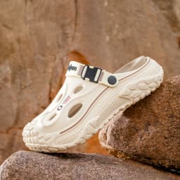 Summer Outdoor Clogs For Men Beach Sandals EVA Soft Breathable Slippers Slides Men Casual Shoes Male Beach Water Garden Sandals
