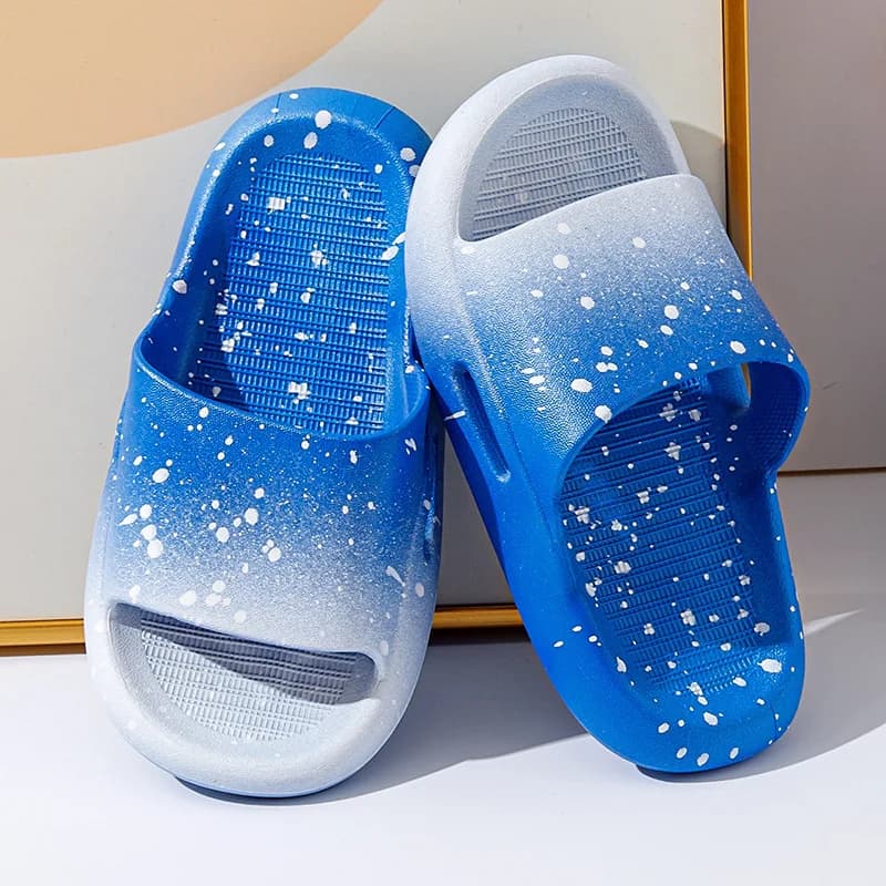 New Summer Gradient Children's Slippers for Boys and Girls Sandals and Slippers for Indoor and Outdoor Home Furnishings