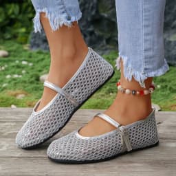 2026 Summer Designer Cosy Mesh Heels Women Flat Shoes Fashion Round Toe Buckle Strap Casual Outdoor Dress Sandals