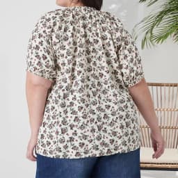 Plus-Size Women's Shirt with Floral Print, Puff Sleeves, Round Neck, Elasticated Cuffs and Neckline, and Draped Decoration on th