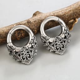 Casvort 2PCS Stainless Steel Ear Weights Hanger for Pierced Ears 4G 5mm Magnetic Clicker Ear Gauges Vintage Flower Vines Pattern