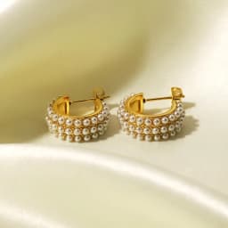 Luxury Pearl Hoop Earrings Minimalist 18K Gold Plated Pearl Charms Earrings for Girls Trendy Anniversary Birthday Jewelry Gift