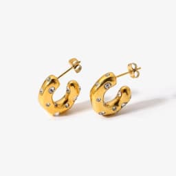 Luxury Pearl Hoop Earrings Minimalist 18K Gold Plated Pearl Charms Earrings for Girls Trendy Anniversary Birthday Jewelry Gift