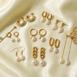 Luxury Pearl Hoop Earrings Minimalist 18K Gold Plated Pearl Charms Earrings for Girls Trendy Anniversary Birthday Jewelry Gift