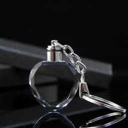 Wholesale 10-50pcs Blank Crystal Heart Shaped Keychain for 3D Laser Engraving Crystal Pendants With Colorful Light