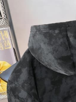 Men's Autumn & Winter Snow-washed Fleece Sweatshirt, Comfortable and Versatile, Trendy Streetwear Style.