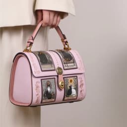 2026 Autumn and Winter New Niche Design High-End Handbag Retro Light Luxury Heavy Industry Boston Women's Pillow Small Square Ba