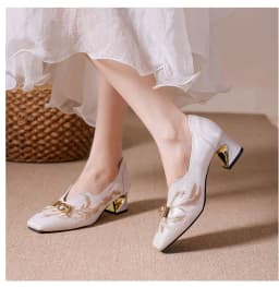 Elegant Embroidery Pattern Pumps Women Spring Autumn Comfort Thick Heel Square Toe Loafers for Woman Metal Detor Shoes Female