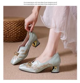 Elegant Embroidery Pattern Pumps Women Spring Autumn Comfort Thick Heel Square Toe Loafers for Woman Metal Detor Shoes Female