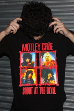 Retro 2026 Motley Crue Band Graphic TShirt Mens Womens Cotton Tee Summer Casual Short Sleeve Round Neck Clothing Loose