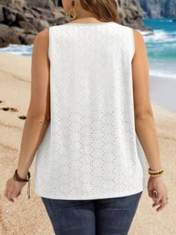 Plus Size Sleeveless Eyelet Embroidered Tank Tops for Women Square Neck Loose Fit Casual Camisoles with Curved Hem