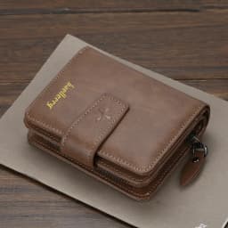 Trendy Buckle Men's Wallet, Short Wallet in a Simple Street Style, Fashionable Men's Accessory with Multiple Card Slots, Multifunctional Large-Capacity Men's Short Wallet