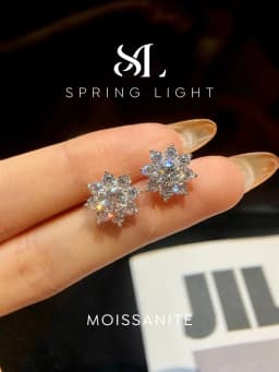 Gorgeous 0.5CT Moissanite Diamond Flower Earrings for Women Solitaire Eternity Wedding Party Luxury Jewelry