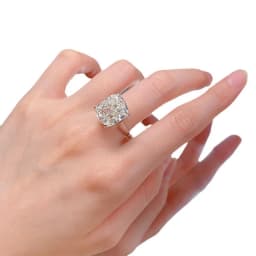 Exquisite and super sparkling fat rectangular high carbon diamond ring, 6-carat G color, slightly yellow wedding ring for women