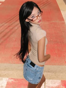Hugcitar Fashion Turtlenck Solid Short Sleeve Slit Buttons Sexy Crop Tank Top Summer Women Clothes Streetwear Party Festival