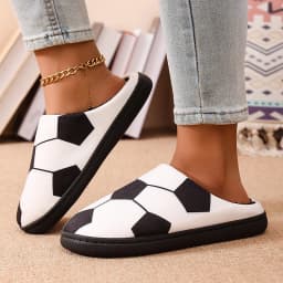 Football Women's Slippers House Autumn Winter Fashion Designer Woman Shoes Indoor Fuzzy Fur Slides Couple Soft Non-Slip Floor